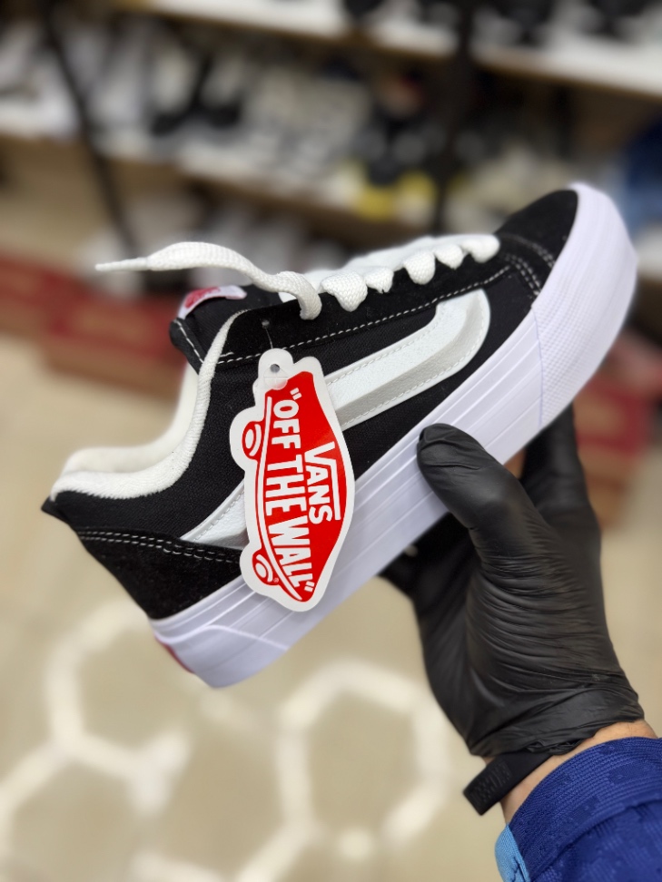 Vans knu 
