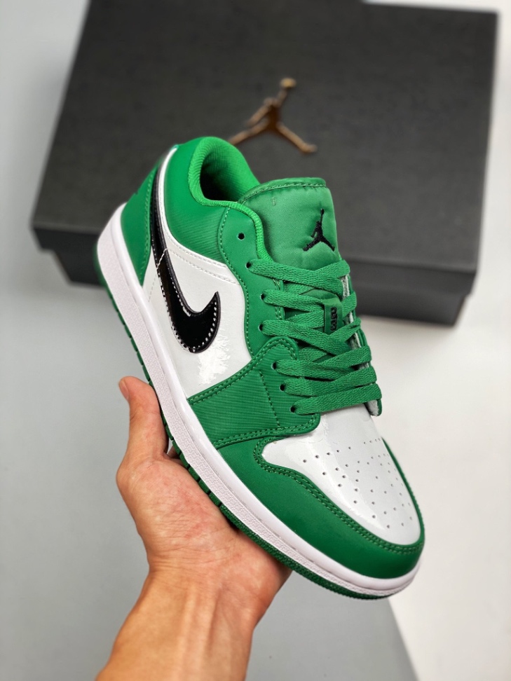 Nike x Jordan low 1 pine green 
