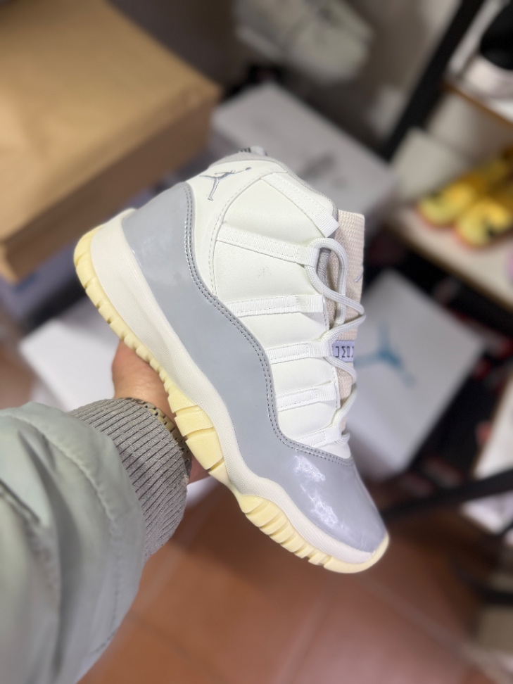 Jordan 11 