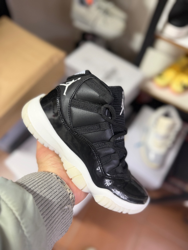 Jordan 11  - foto 2