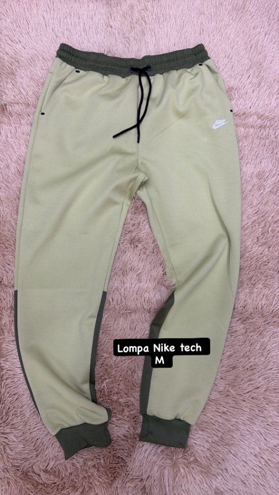 Pantalones Nike tech 