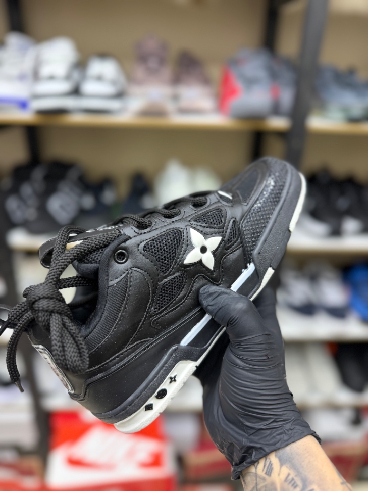 Louis Vuitton skate  - foto 2