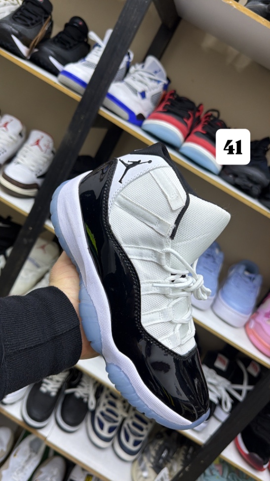 Jordan 11 